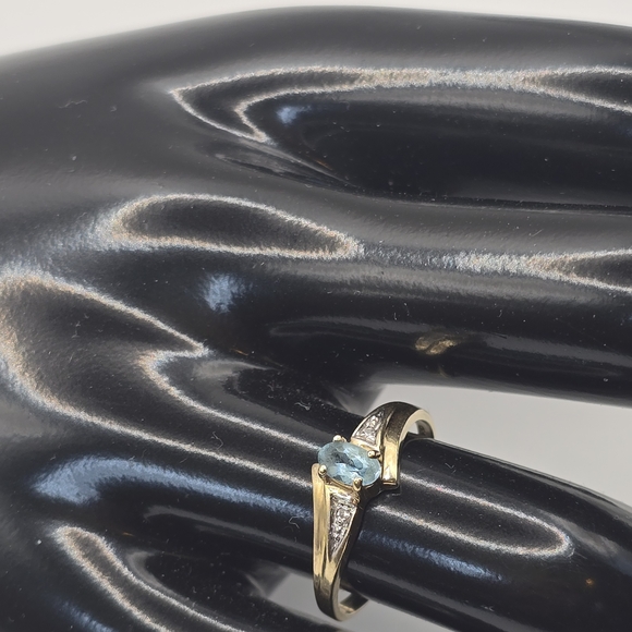 10k Gold Oval Blue Topaz Ring with Side Diamonds -Delicate and Feminine - Picture 6 of 8